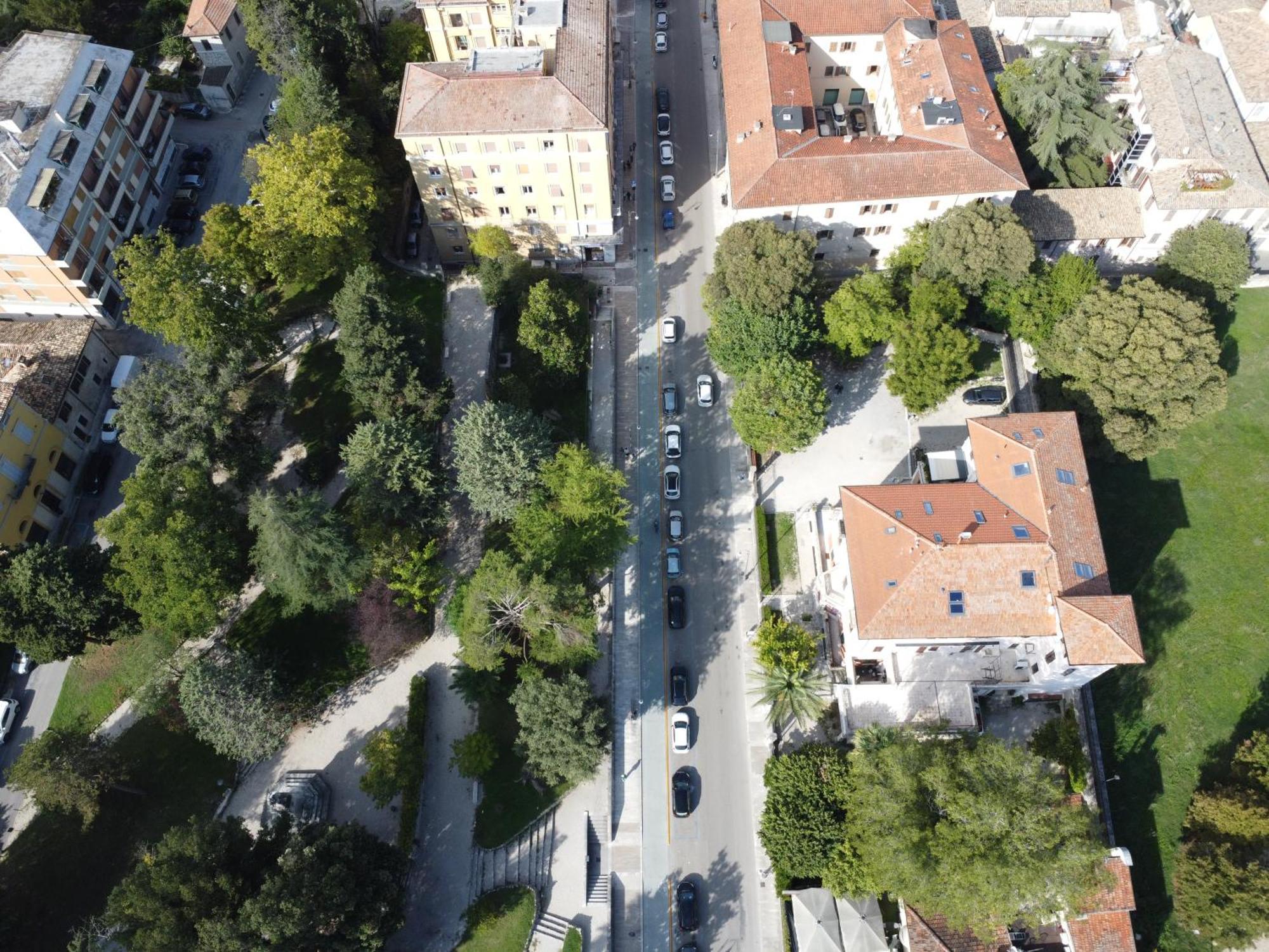Villino Mari Camere Con Parcheggio Privato Gratuito Ascoli Piceno Exterior photo